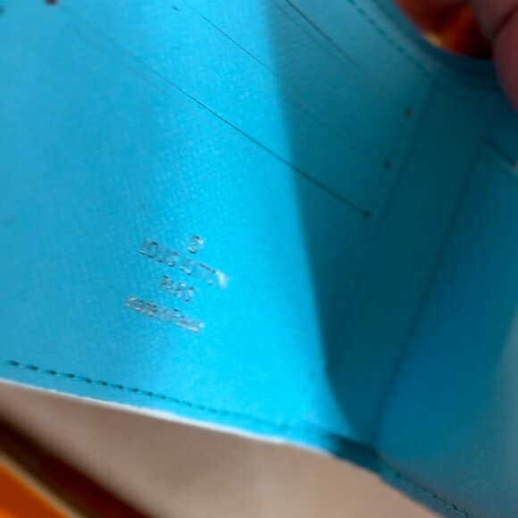 louis vuitton wallet - Picture 3 of 6